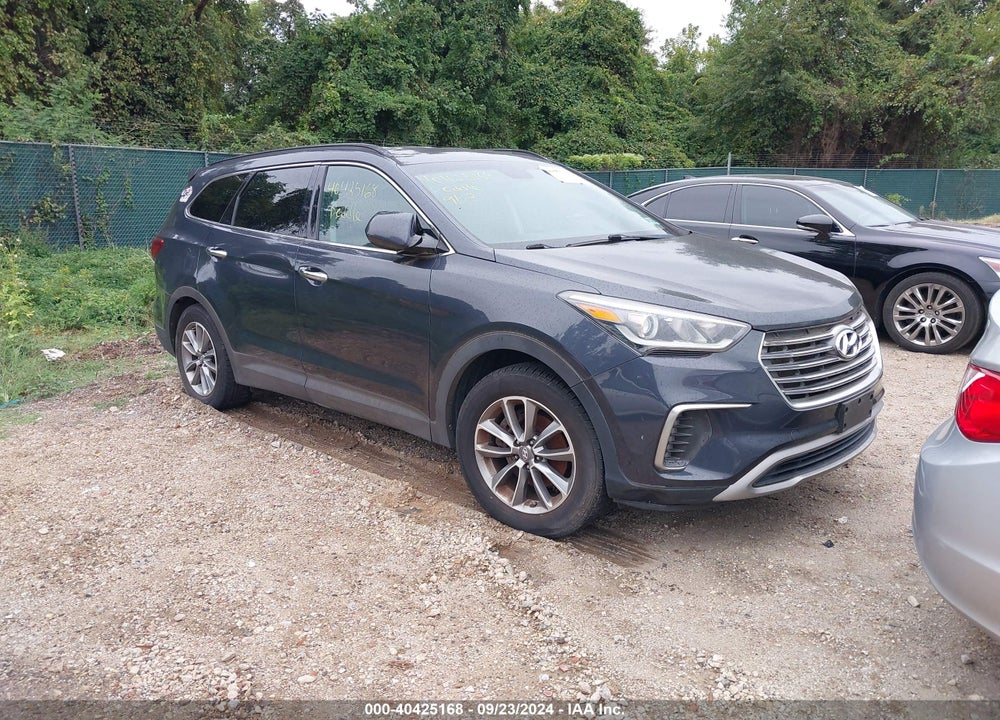 2017 HYUNDAI SANTA FE SE VIN: KM8SMDHF2HU199100