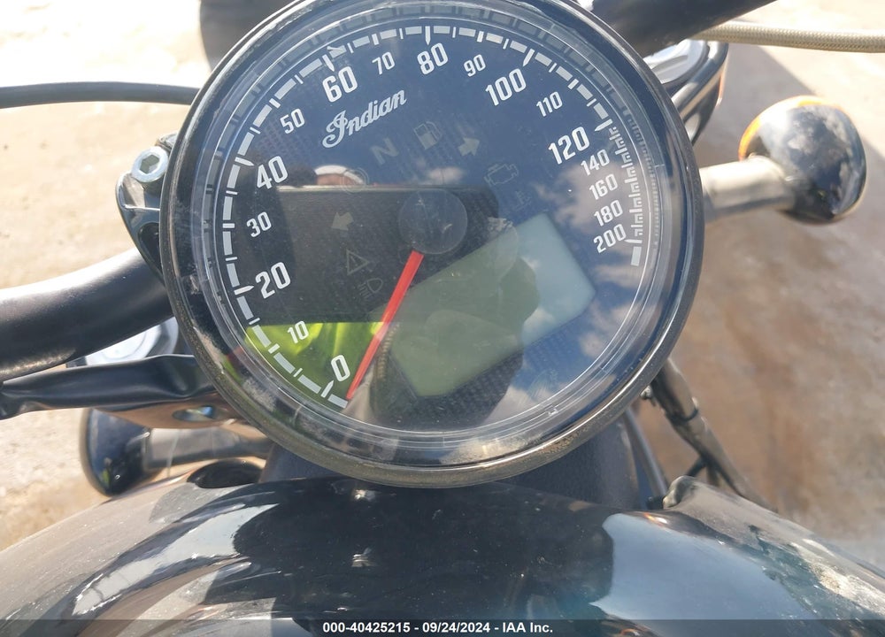 2023 INDIAN MOTORCYCLE CO. SCOUT BOBBER SIXTY VIN: 56KMTB114P3192795