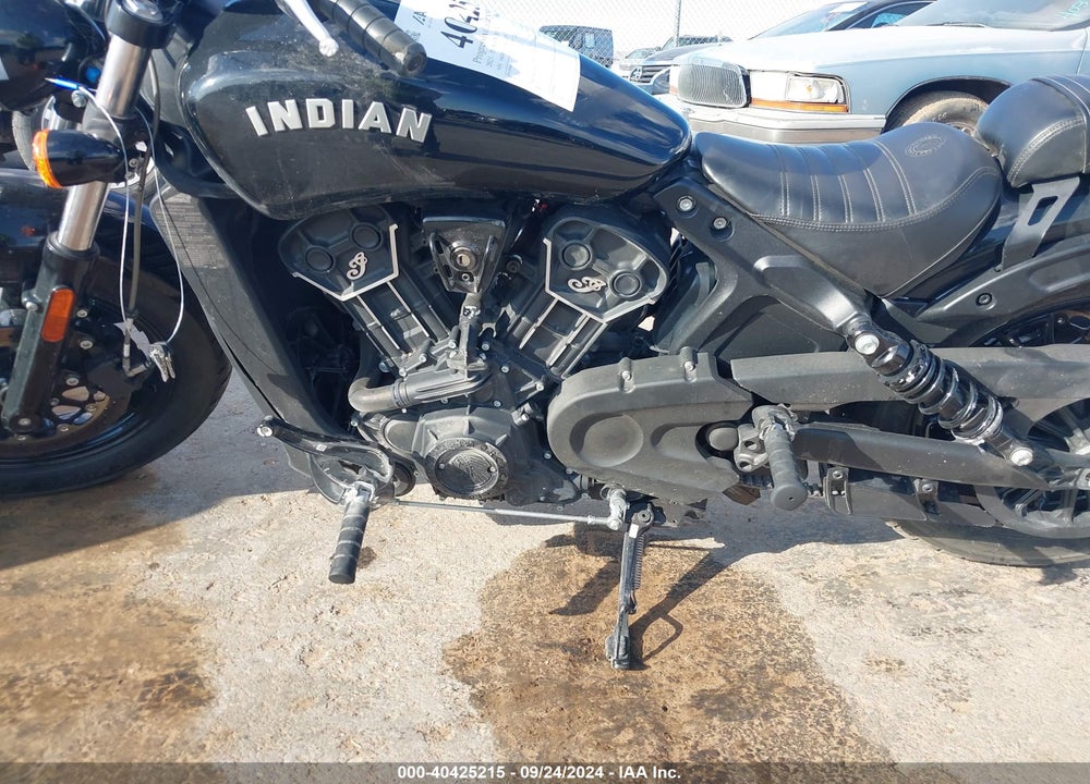 2023 INDIAN MOTORCYCLE CO. SCOUT BOBBER SIXTY VIN: 56KMTB114P3192795