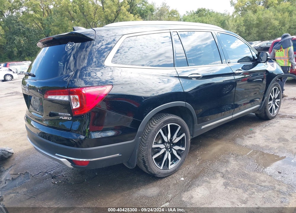 2020 HONDA PILOT AWD TOURING 7 PASSENGER VIN: 5FNYF6H65LB051433