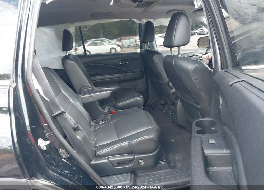 2020 HONDA PILOT AWD TOURING 7 PASSENGER VIN: 5FNYF6H65LB051433