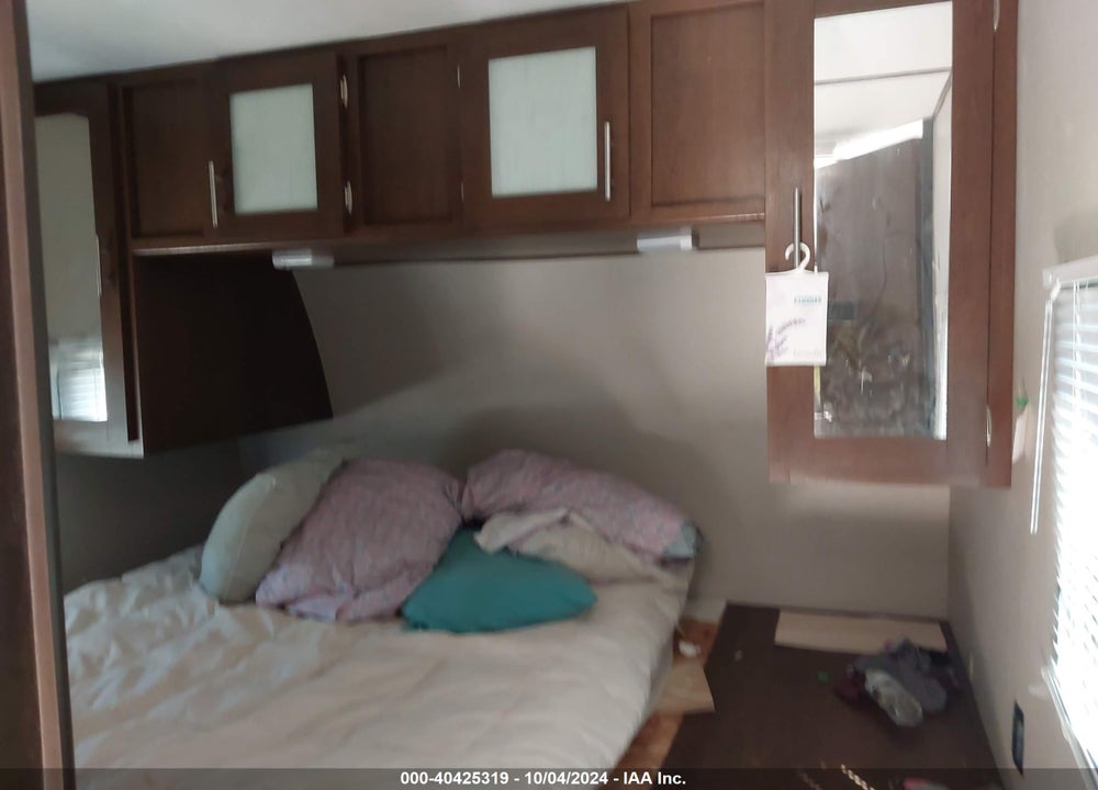 2019 AVENGER TRAVEL TRAILER VIN: 5ZT2AVXB4KB920570