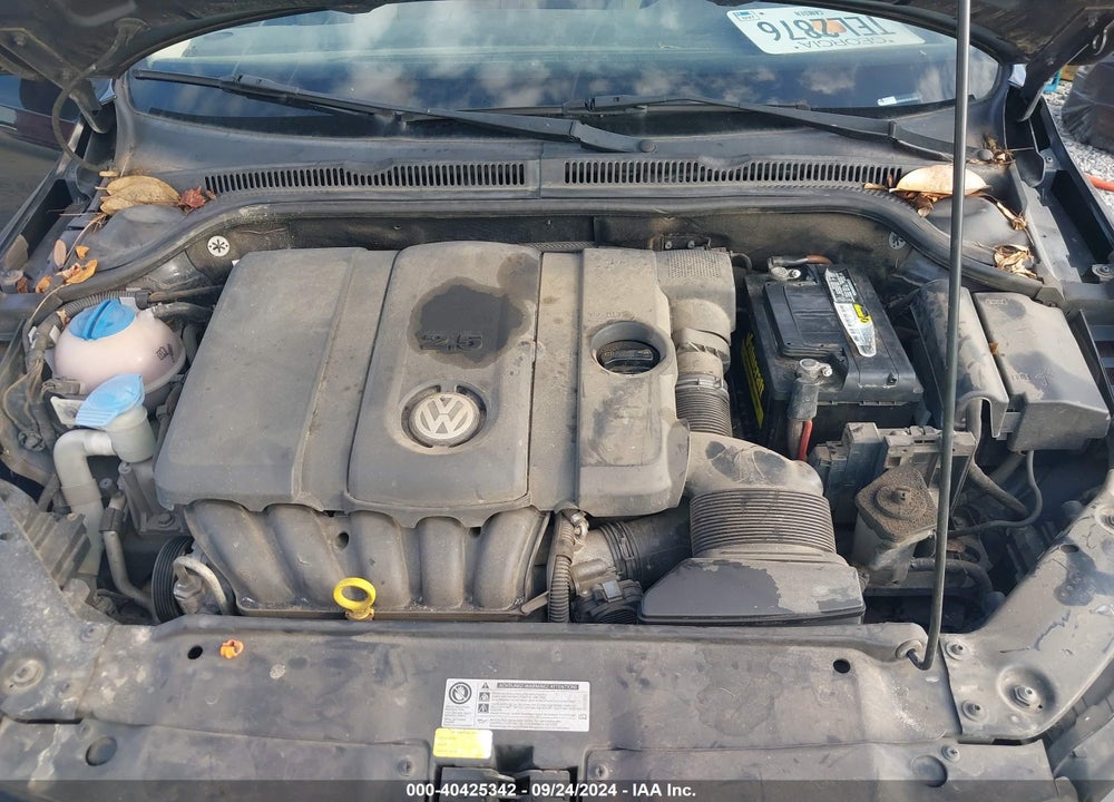2011 VOLKSWAGEN JETTA 2.5L SE VIN: 3VWDX7AJ0BM056255