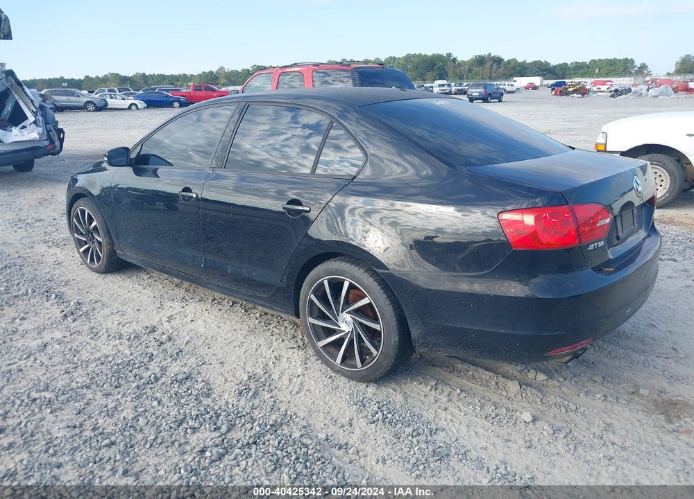 2011 VOLKSWAGEN JETTA 2.5L SE VIN: 3VWDX7AJ0BM056255