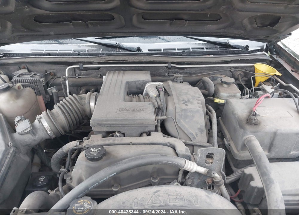 2005 CHEVROLET COLORADO LS VIN: 1GCCS136158241751