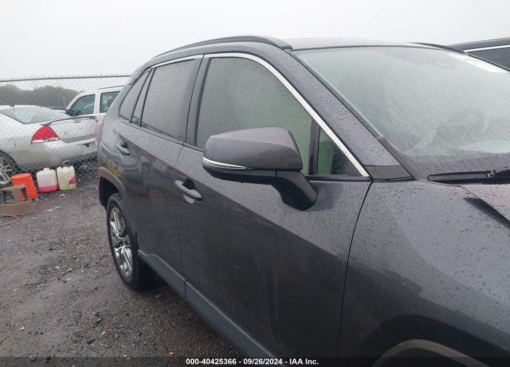 2019 TOYOTA RAV4 XLE PREMIUM VIN: JTMC1RFV7KD017259