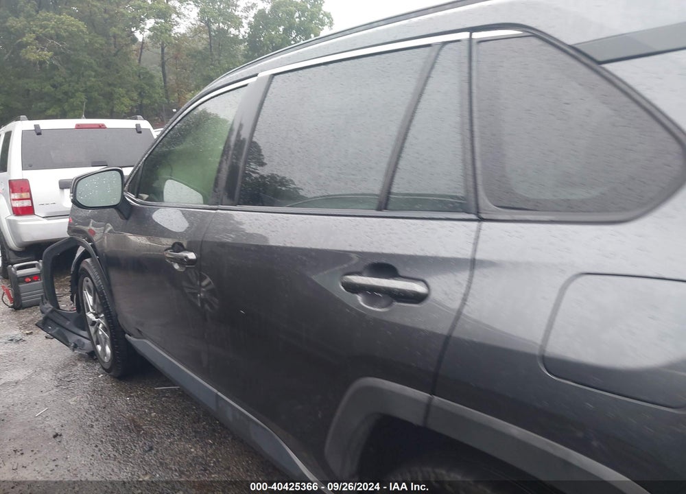 2019 TOYOTA RAV4 XLE PREMIUM VIN: JTMC1RFV7KD017259