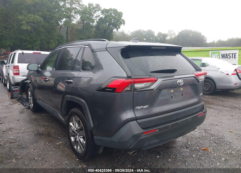 2019 TOYOTA RAV4 XLE PREMIUM VIN: JTMC1RFV7KD017259