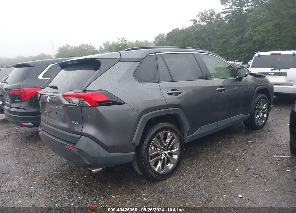 2019 TOYOTA RAV4 XLE PREMIUM VIN: JTMC1RFV7KD017259