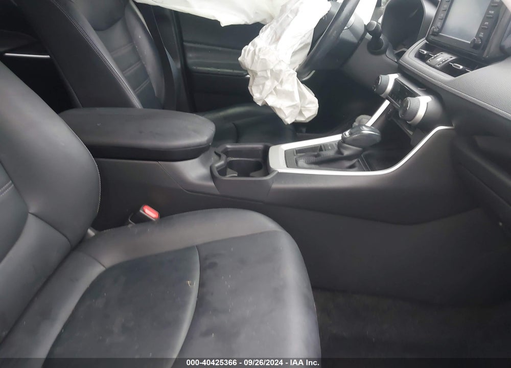 2019 TOYOTA RAV4 XLE PREMIUM VIN: JTMC1RFV7KD017259