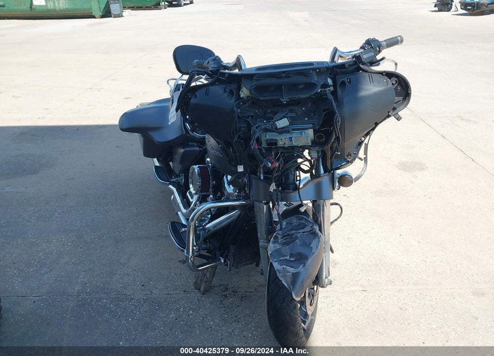 2017 HARLEY-DAVIDSON FLHXS STREET GLIDE SPECIAL VIN: 1HD1KRC1XHB607013
