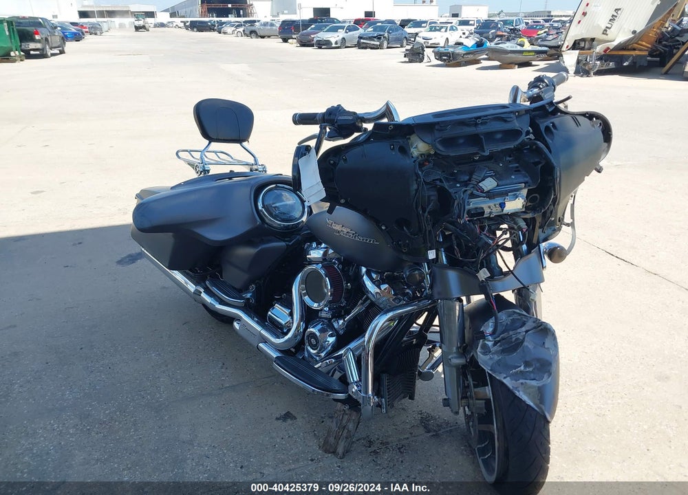 2017 HARLEY-DAVIDSON FLHXS STREET GLIDE SPECIAL VIN: 1HD1KRC1XHB607013