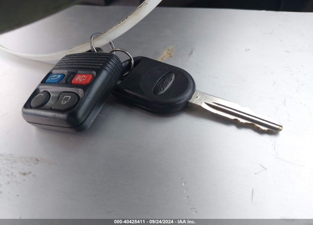 2010 FORD FOCUS SE VIN: 1FAHP3FN0AW274015