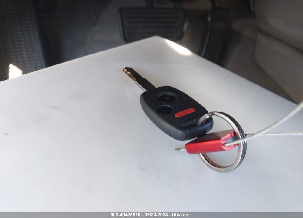 2010 HONDA CIVIC LX VIN: 19XFA1F59AE081184