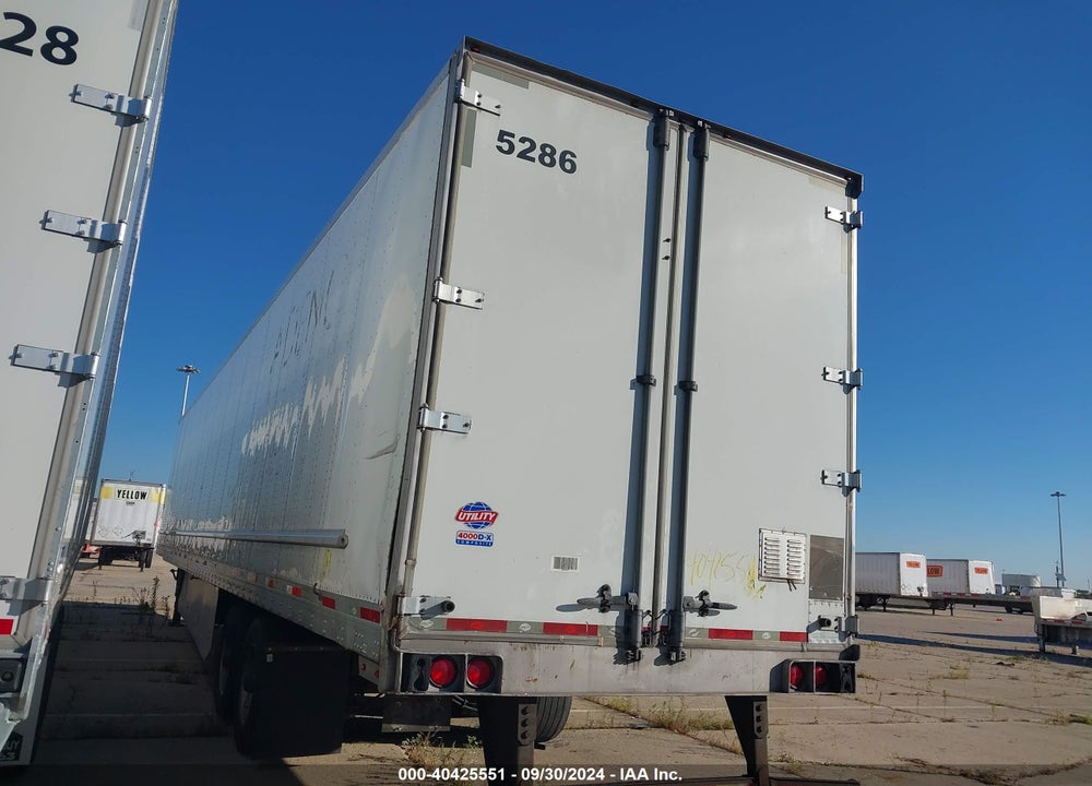 2017 UTILITY TRAILER MFG --- VIN: 1UYVS2537HP870007
