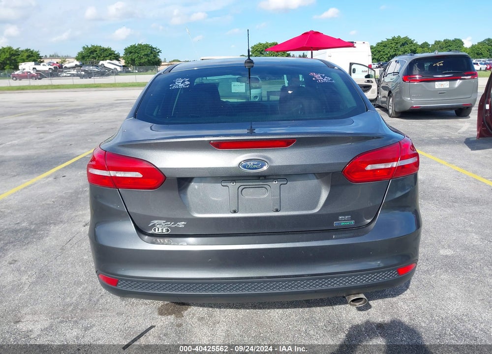 2018 FORD FOCUS SE VIN: 1FADP3FE8JL238301