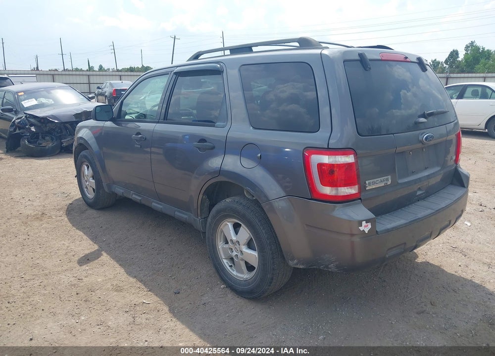 2011 FORD ESCAPE VIN: 1FMCU9DG0BKA72882