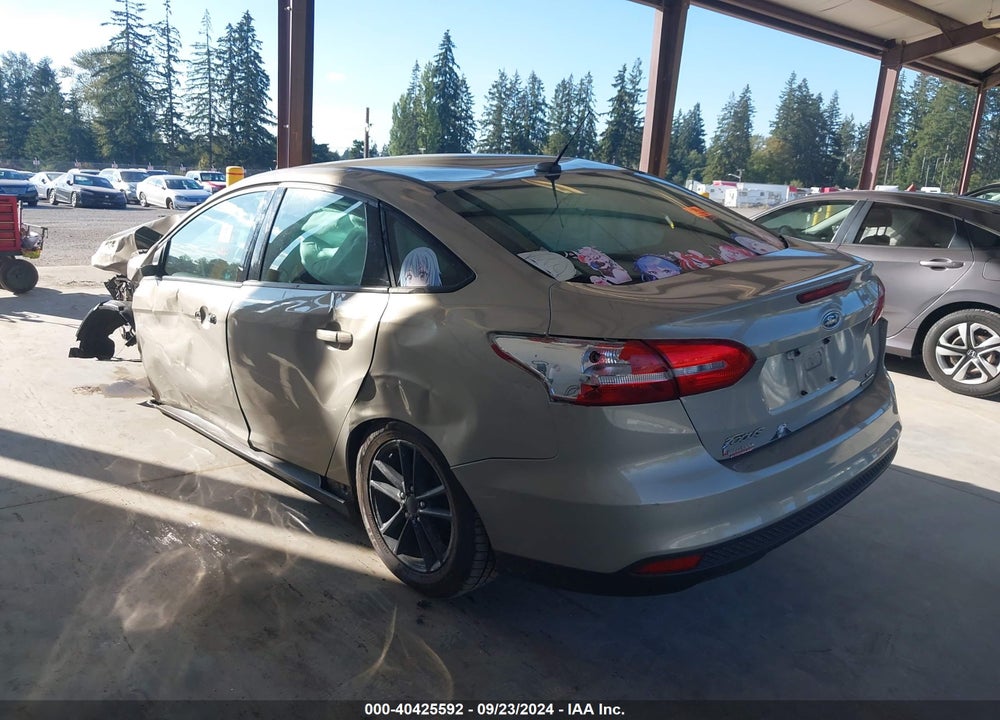 2015 FORD FOCUS SE VIN: 1FADP3F21FL268270