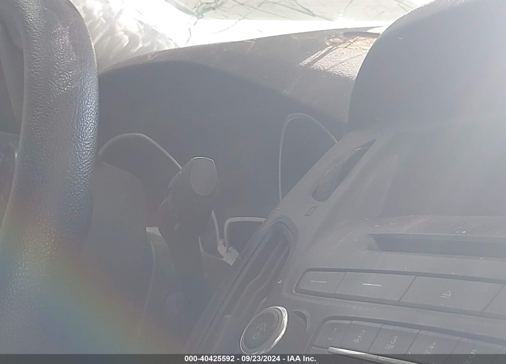 2015 FORD FOCUS SE VIN: 1FADP3F21FL268270