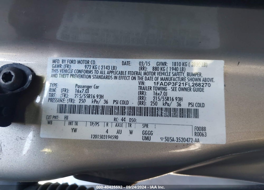 2015 FORD FOCUS SE VIN: 1FADP3F21FL268270