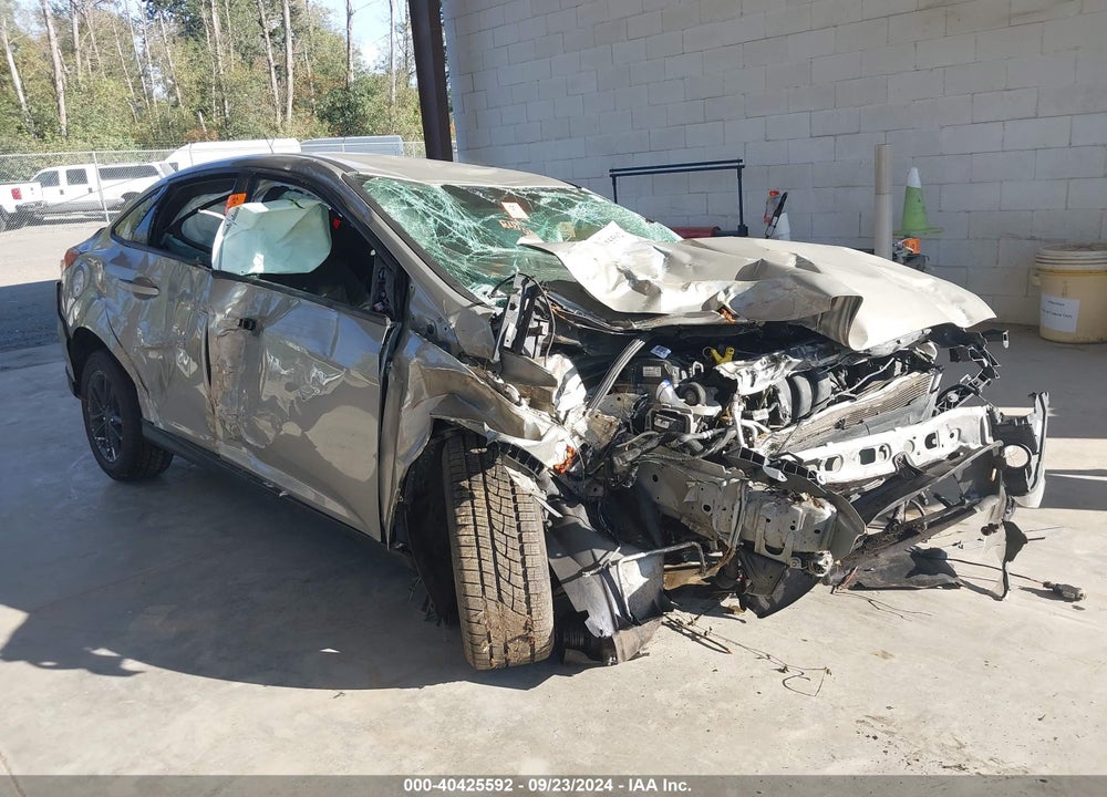 2015 FORD FOCUS SE VIN: 1FADP3F21FL268270