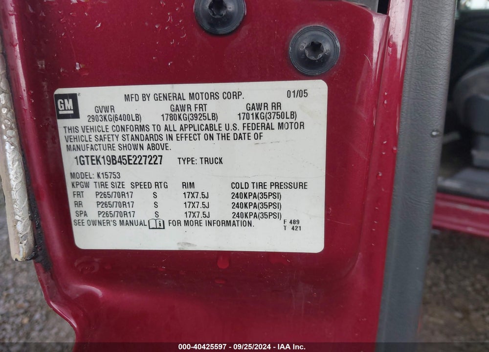 2005 GMC SIERRA 1500 SLE VIN: 1GTEK19B45E227227