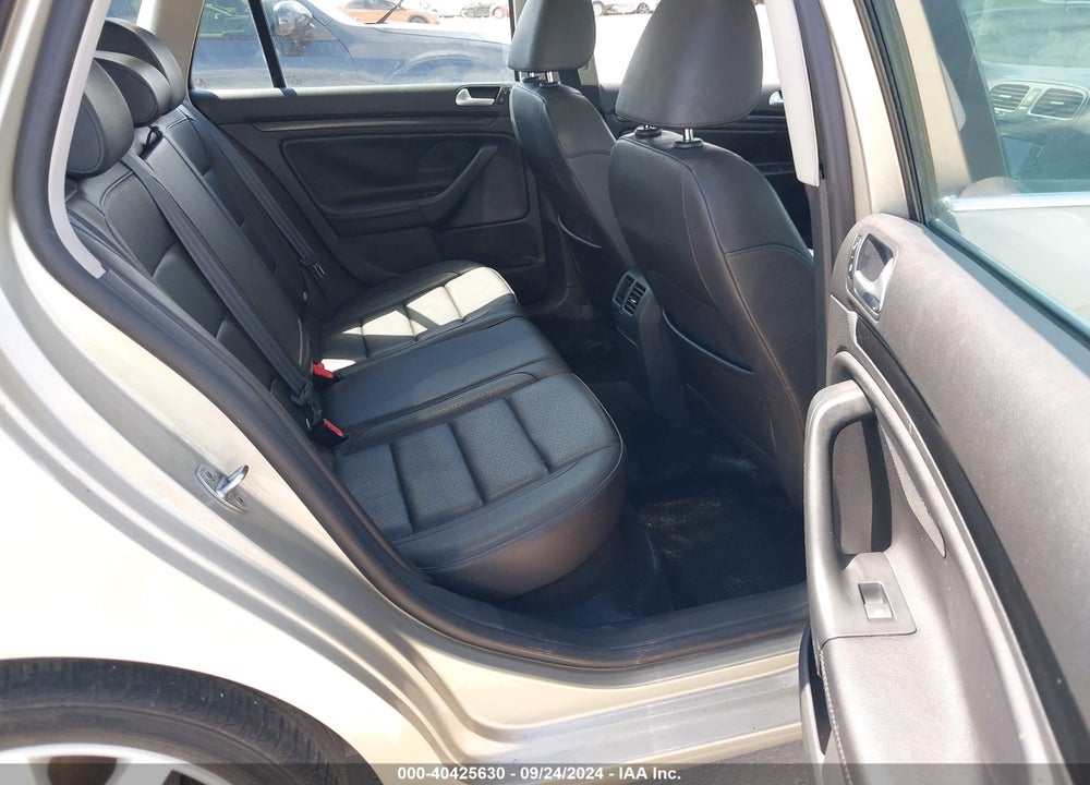 2014 VOLKSWAGEN JETTA SPORTWAGEN 2.0L TDI VIN: 3VWPL7AJ6EM615661