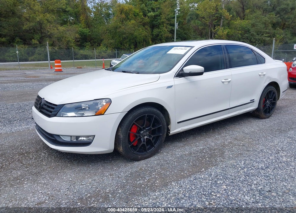 2013 VOLKSWAGEN PASSAT 2.0L TDI SE VIN: 1VWBN7A31DC075223