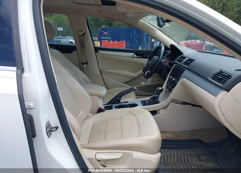 2013 VOLKSWAGEN PASSAT 2.0L TDI SE VIN: 1VWBN7A31DC075223