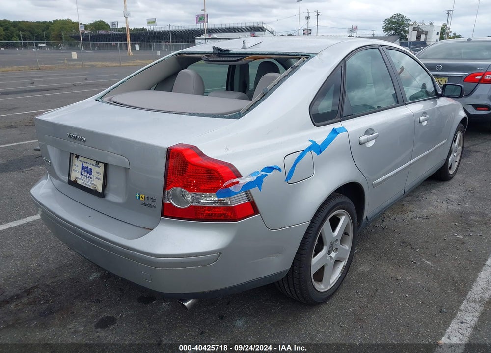2006 VOLVO S40 T5 VIN: YV1MH682062167890