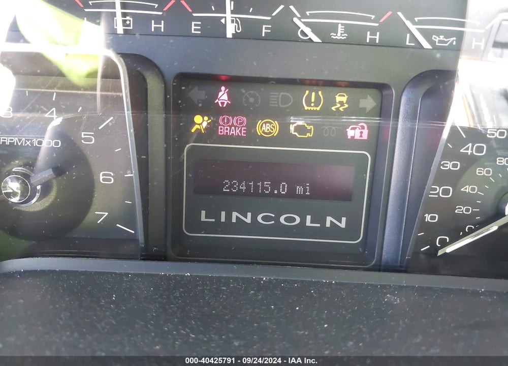 2011 LINCOLN NAVIGATOR VIN: 5LMJJ2H53BEJ06602
