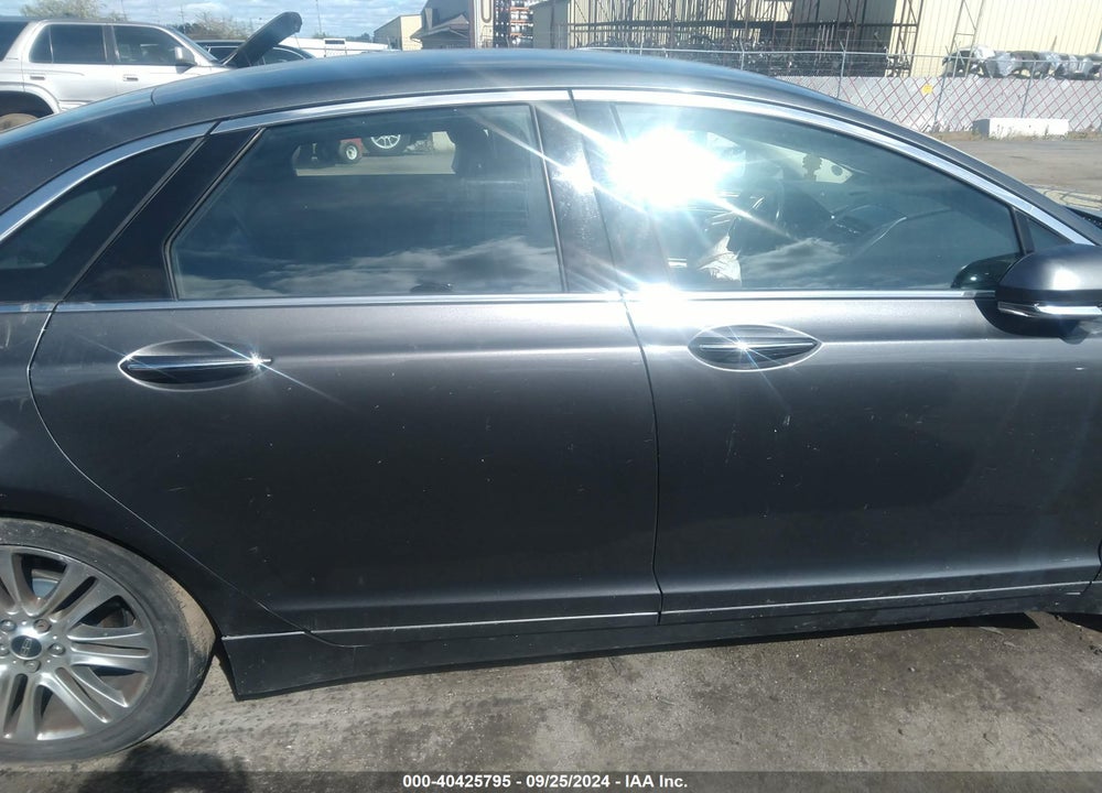 2015 LINCOLN MKZ VIN: 3LN6L2J95FR610622