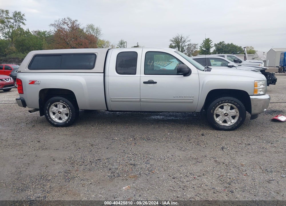 2013 CHEVROLET SILVERADO 1500 LT VIN: 1GCRKSE72DZ322501