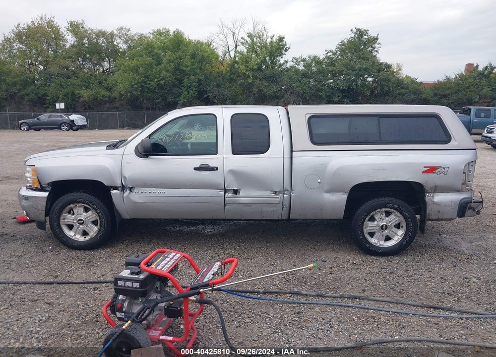 2013 CHEVROLET SILVERADO 1500 LT VIN: 1GCRKSE72DZ322501