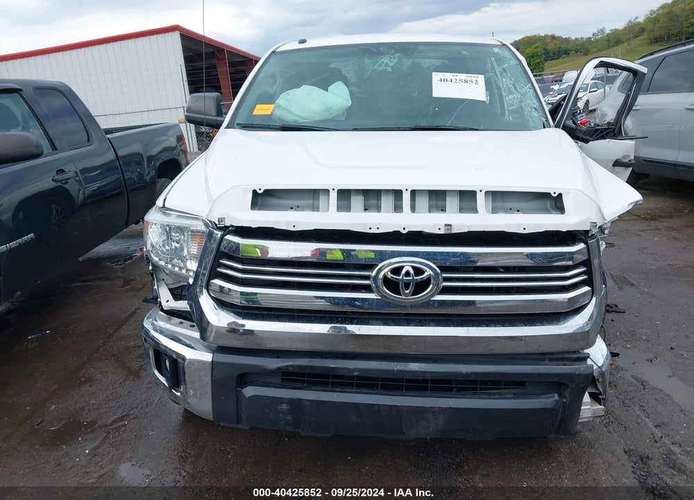 2017 TOYOTA TUNDRA SR5 5.7L V8 VIN: 5TFDY5F15HX584681