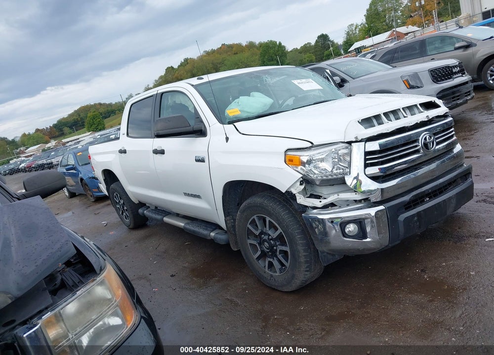 2017 TOYOTA TUNDRA SR5 5.7L V8 VIN: 5TFDY5F15HX584681