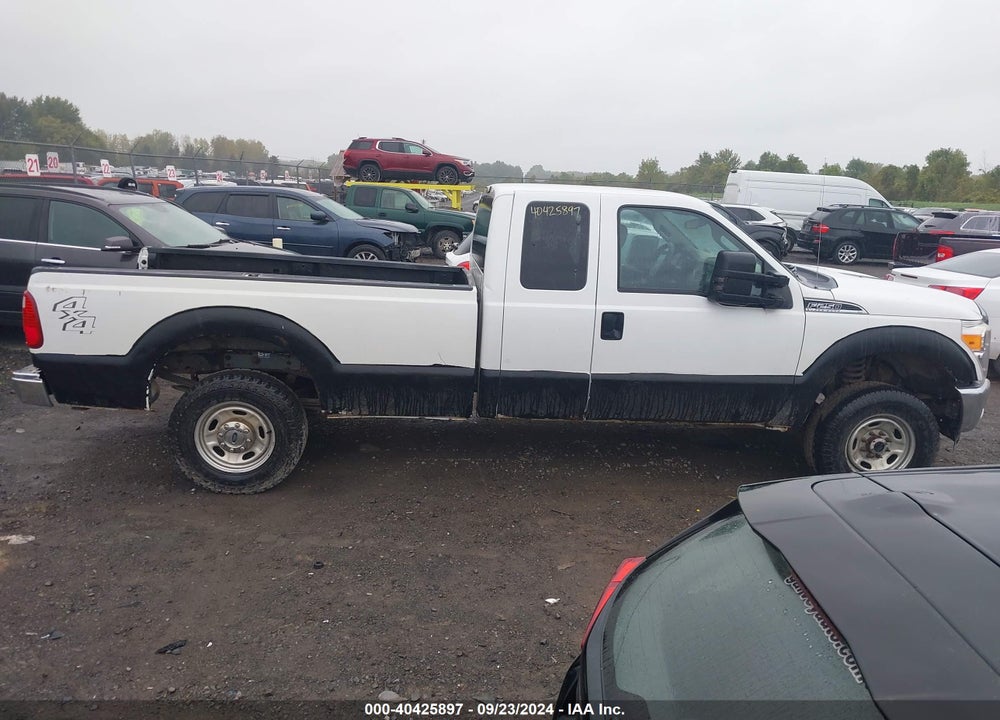 2011 FORD F-250 XLT VIN: 1FT7X2B60BEA49972