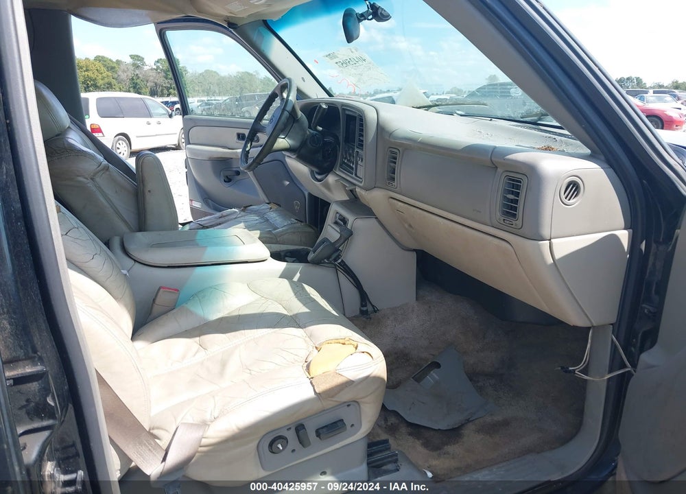 2001 CHEVROLET TAHOE LT VIN: 1GNEK13TX1J126185