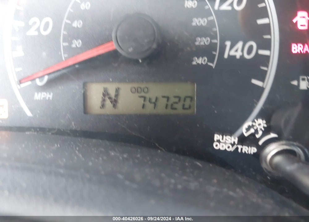 2011 TOYOTA COROLLA LE VIN: 2T1BU4EE7BC557652