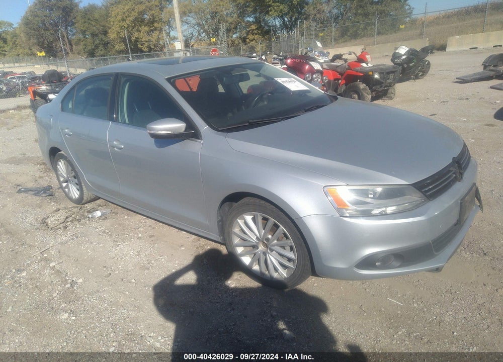 2013 VOLKSWAGEN JETTA 2.5L SEL VIN: 3VWLP7AJ8DM212587