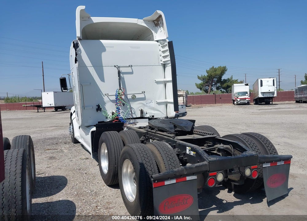2014 PETERBILT 386 VIN: 1XPHD49X0ED240372