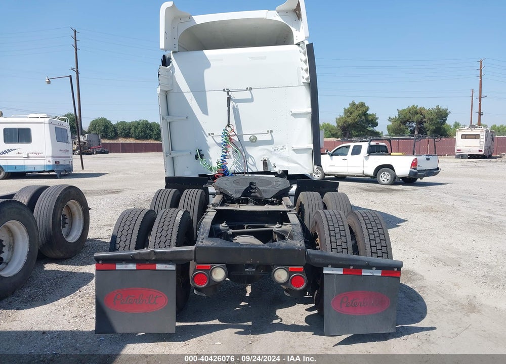 2014 PETERBILT 386 VIN: 1XPHD49X0ED240372