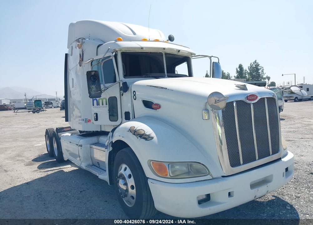 2014 PETERBILT 386 VIN: 1XPHD49X0ED240372