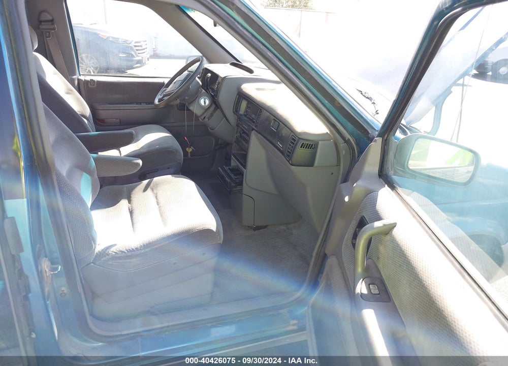 1992 PLYMOUTH GRAND VOYAGER LE VIN: 1P4GH54R8NX175863