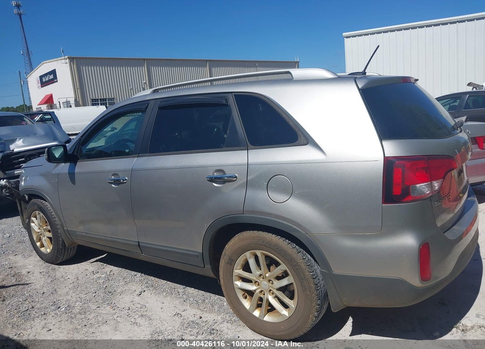 2015 KIA SORENTO LX VIN: 5XYKT3A64FG660694
