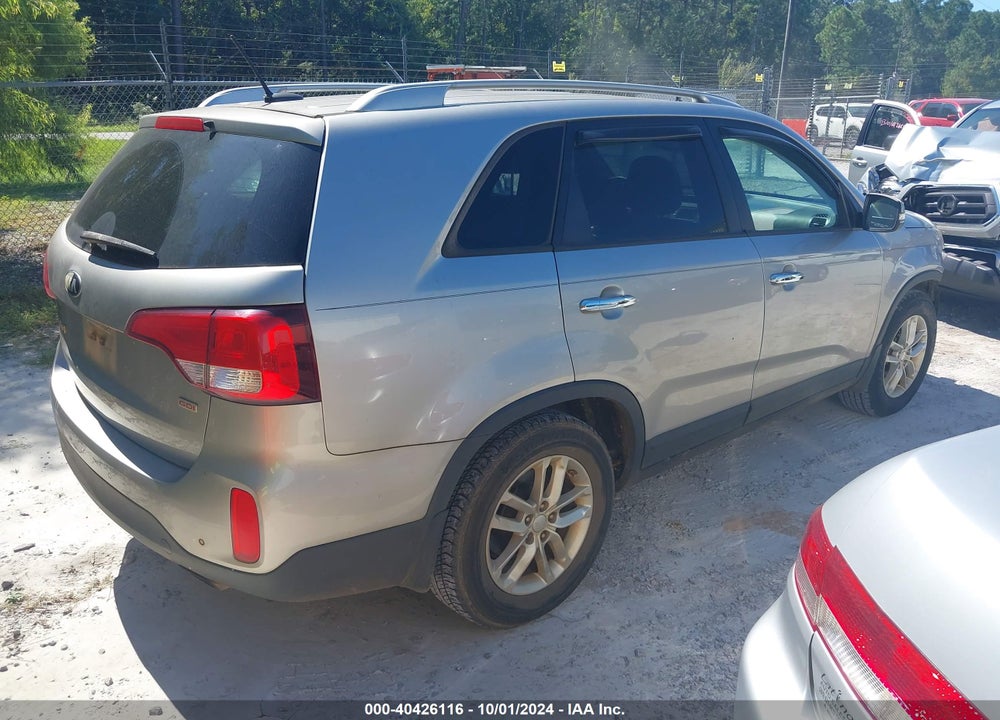 2015 KIA SORENTO LX VIN: 5XYKT3A64FG660694