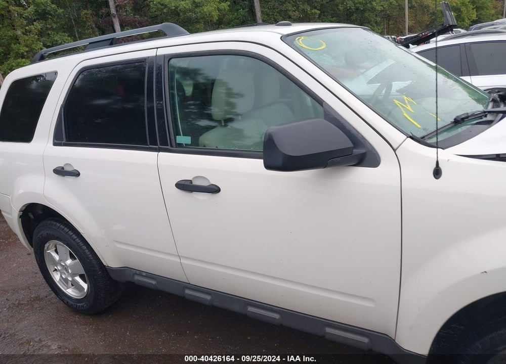 2011 FORD ESCAPE XLT VIN: 1FMCU9D70BKB54112