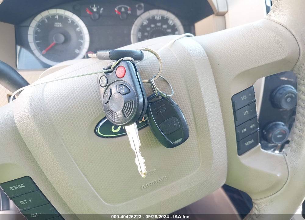2008 FORD ESCAPE LIMITED VIN: 1FMCU94178KD42338