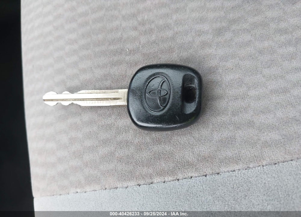 2007 TOYOTA COROLLA LE VIN: 2T1BR30E47C850208