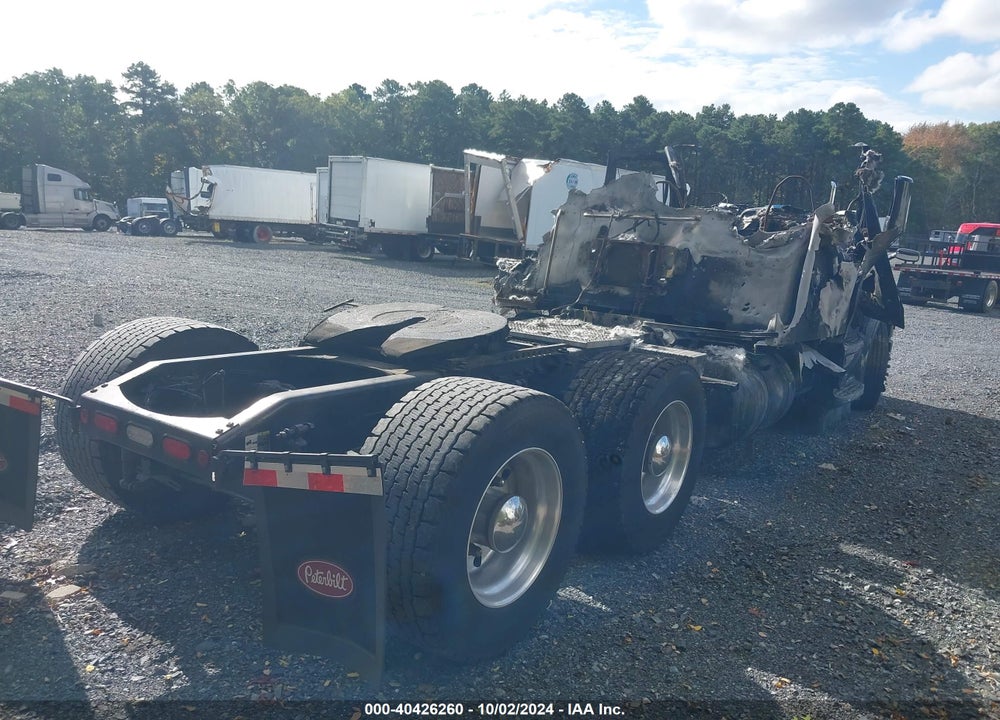 2020 PETERBILT 579 VIN: 1XPBDP9X8LD649997